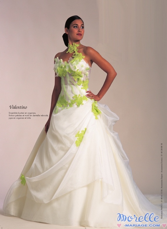 Robe De Mariee Verte Pomme Et Blanche Robes à La Mode Et
